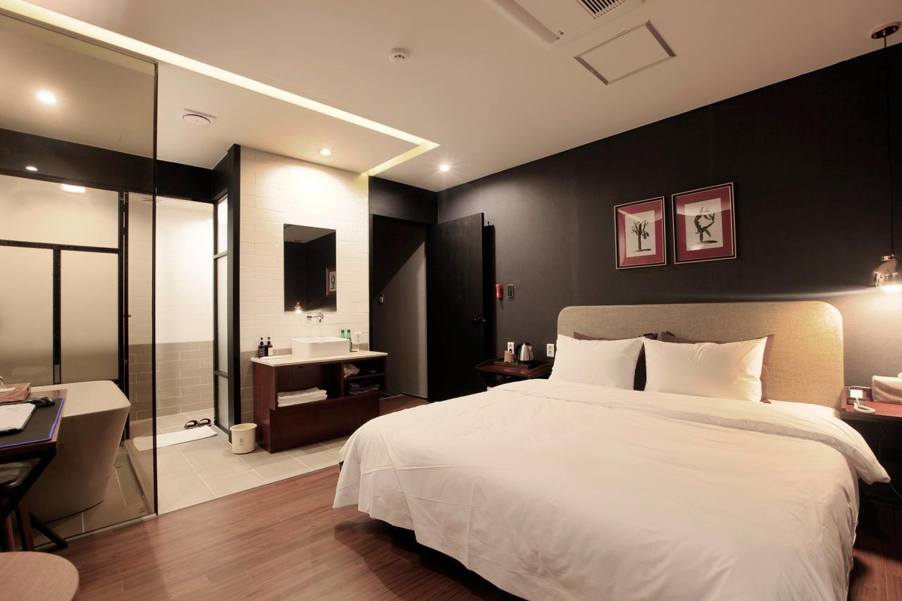 Brown-Dot Hotel Gupo Busan Bagian luar foto