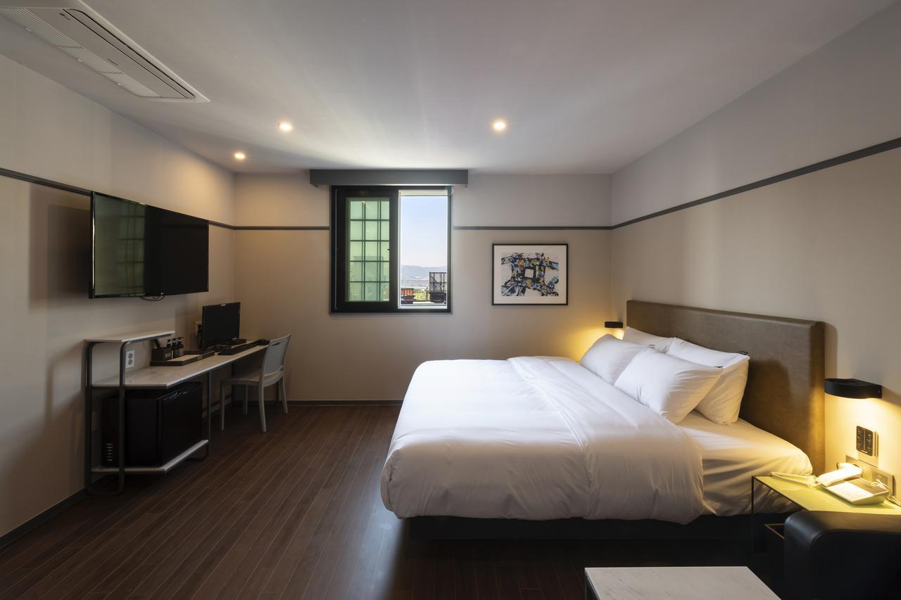 Brown-Dot Hotel Gupo Busan Bagian luar foto