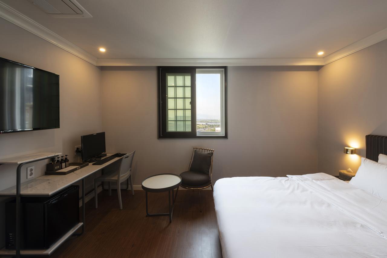 Brown-Dot Hotel Gupo Busan Bagian luar foto