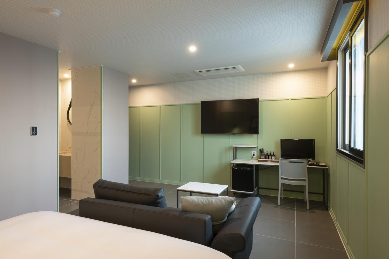 Brown-Dot Hotel Gupo Busan Bagian luar foto